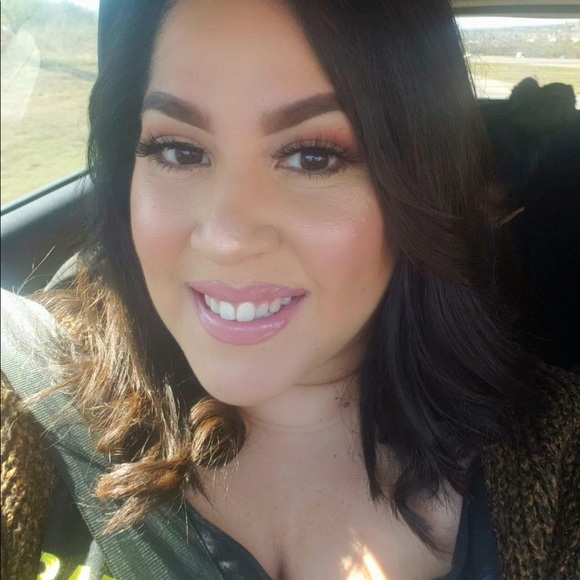 Meet your Posher, Norma - Picture 2 of 3